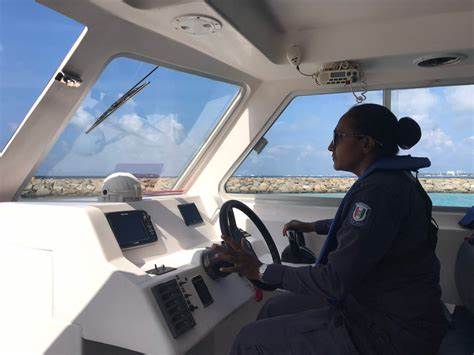 ފީނަންދިޔަ ރިސޯޓް މުވައްޒަފެއް ގެއްލިގެން ހޯދާނީ